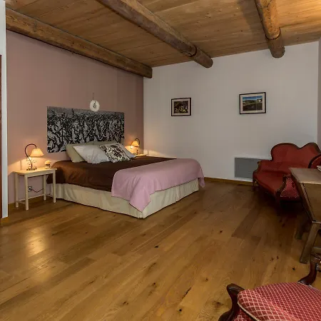La Maison Des Cocalieres * Montpeyroux (Herault)